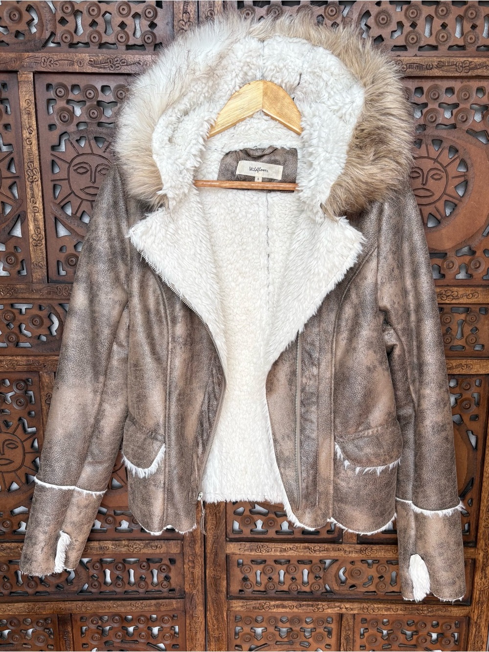 Faux Shearling Suede Fur Hooded Jacket/Coat - White/Cream/Tan/Brown - Y2K - EUC